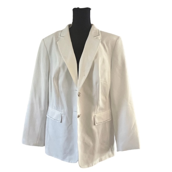 Emily Jackets & Blazers - EMILY White Single-Breasted Blazer